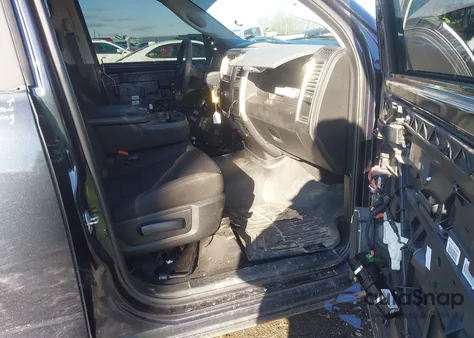 2020 Ram 1500 Classic Warlock 4X4 6'4 Box from USA, damaged, VIN 1C6RR7GG9LS150620